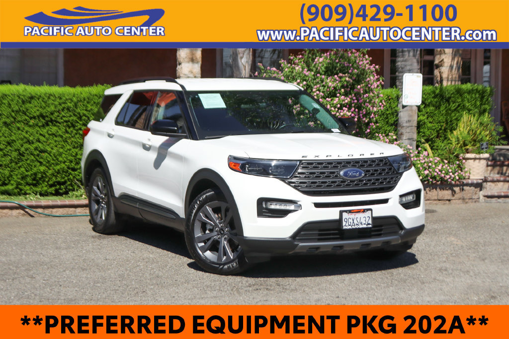 Used 2023 Ford Explorer XLT w/ Equipment Group 202A RWD image 1