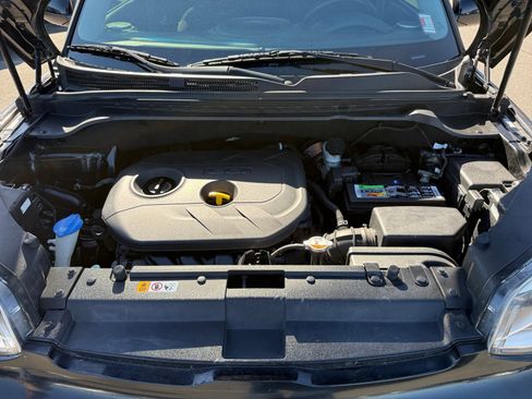 Used 2016 Kia Soul + image 20