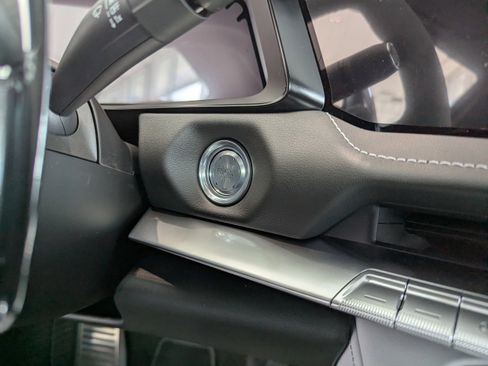 New 2026 Chevrolet Corvette Stingray Preferred Conv w/ 2LT image 11