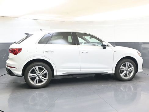Used 2024 Audi Q3 2.0T Premium w/ Convenience Package image 6