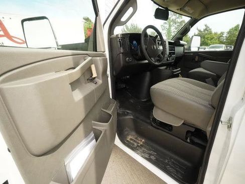 New 2026 GMC Savana 3500 Extended w/ Power Convenience Package RWD image 15