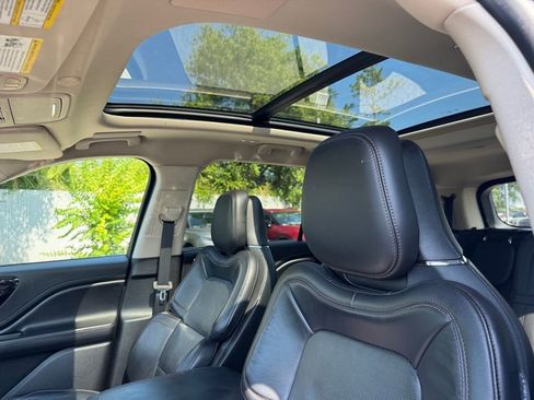 Used 2022 Lincoln Aviator Reserve w/ Equipment Group 201A image 47