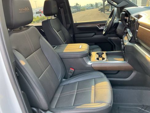 Certified 2024 Chevrolet Silverado 3500 High Country w/ High Country Premium Package AWD/4WD image 30