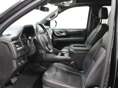 Used 2021 Chevrolet Tahoe RST w/ Luxury Package AWD/4WD image 3
