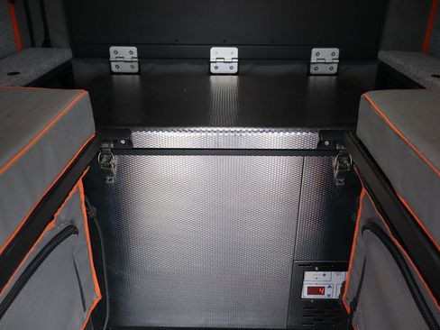 Used 2023 Toyota Tacoma TRD Off-Road w/ TRD Premium Off Road Package AWD/4WD image 28