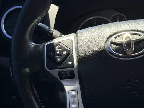 Used 2017 Toyota Tundra Limited w/ Limited Premium Package RWD image 12
