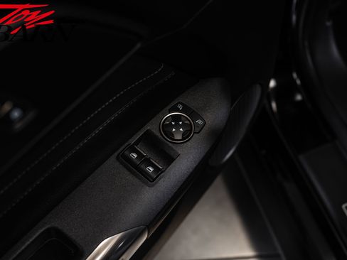 Used 2016 Ford Mustang Shelby GT350 w/ Technology Package RWD image 18