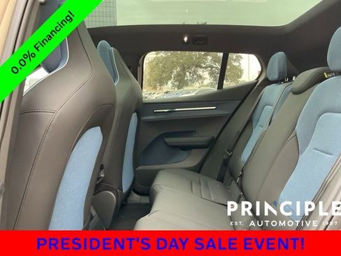 New 2026 Volvo EX30 Cross Country Ultra image 30