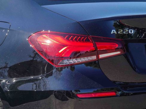 Certified 2022 Mercedes-Benz A 220 4MATIC image 8