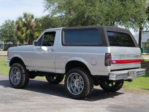 Used 1990 Ford Bronco AWD/4WD image 19