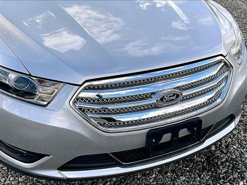 Used 2018 Ford Taurus Limited image 24