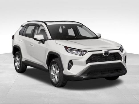 Used 2020 Toyota RAV4 XLE w/ Convenience Package FWD image 39