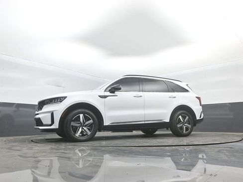 Used 2022 Kia Sorento S w/ Panoramic Sunroof Package FWD image 35