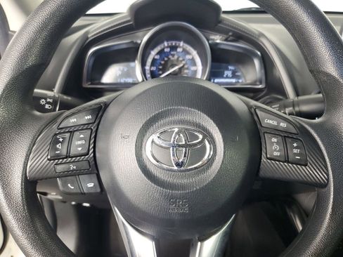 Used 2017 Toyota Yaris iA image 24