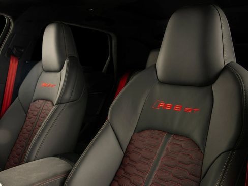 Used 2025 Audi RS 6 performance image 14