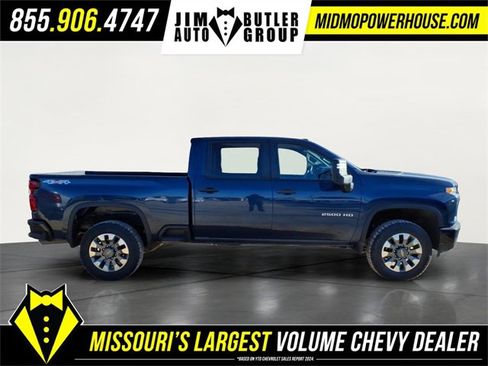 Used 2023 Chevrolet Silverado 2500 Custom w/ Custom Convenience Package image 5