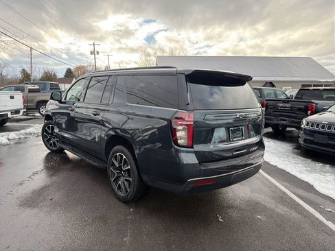 Used 2022 Chevrolet Suburban RST w/ Luxury Package image 6