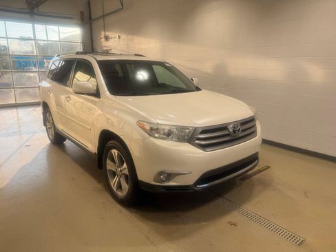 Used 2013 Toyota Highlander Limited AWD/4WD image 7