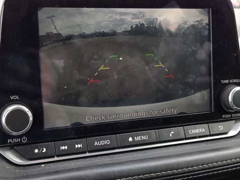 Used 2023 Nissan Rogue S image 10