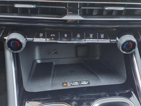 New 2026 Chevrolet Traverse Z71 image 15