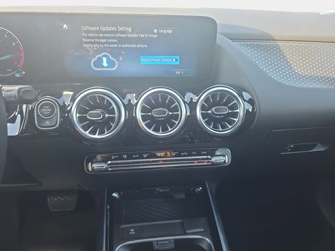 Used 2025 Mercedes-Benz GLA 250 image 20