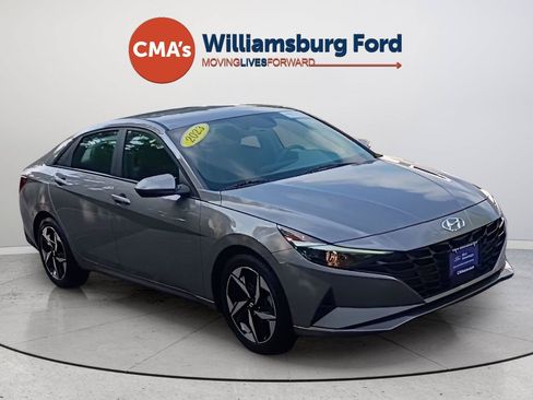 Used 2023 Hyundai Elantra SEL w/ Convenience Package FWD image 7