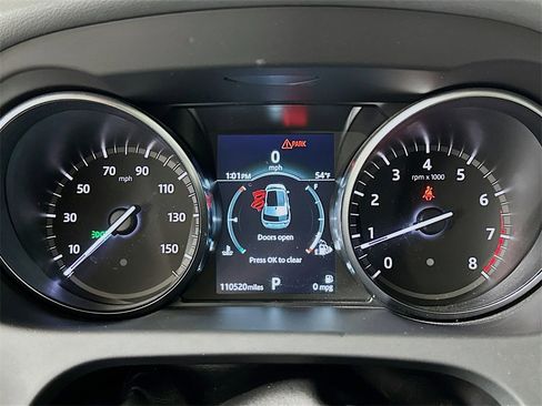 Used 2018 Land Rover Discovery Sport SE image 12