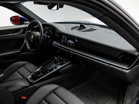 Used 2020 Porsche 911 Carrera 4S image 39