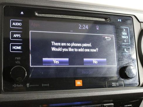 Used 2018 Toyota Tacoma TRD Off-Road image 33