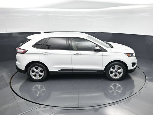 Used 2017 Ford Edge SE FWD image 33