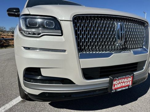Used 2024 Lincoln Navigator Reserve image 8