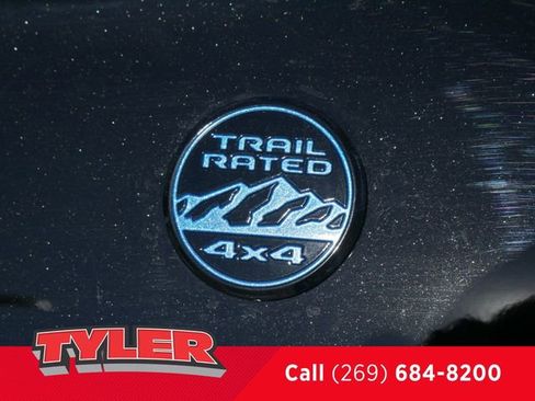 Used 2022 Jeep Grand Cherokee Trailhawk AWD/4WD image 12