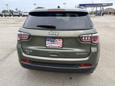 Used 2018 Jeep Compass Sport w/ Tech Group AWD/4WD image 4