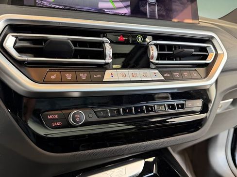 Used 2024 BMW X3 sDrive30i w/ Premium Package w/ZPA image 29