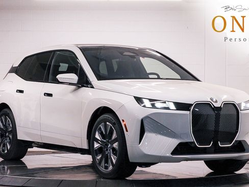New 2026 BMW iX xDrive60 w/ Premium Package image 1