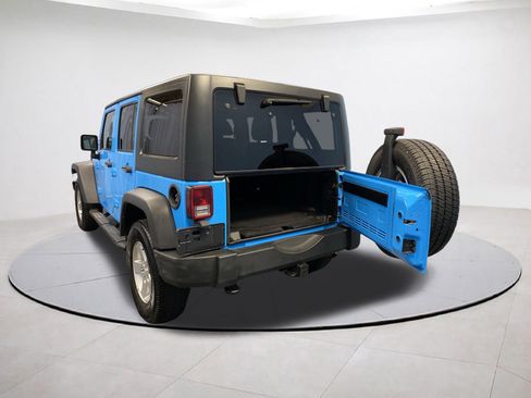 Certified 2018 Jeep Wrangler Unlimited Sport S image 29