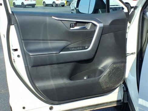 Used 2024 Toyota RAV4 XLE FWD image 6