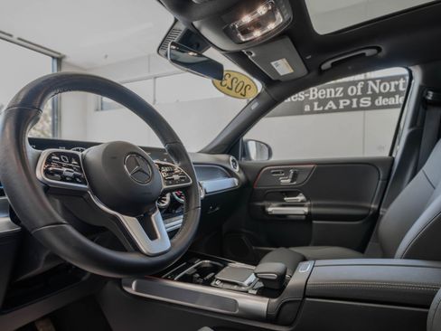 Used 2023 Mercedes-Benz GLB 250 4MATIC image 6