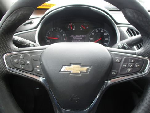 Used 2023 Chevrolet Malibu LT w/ Driver Confidence Package FWD image 10