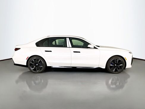 New 2026 BMW i7 xDrive60 image 8