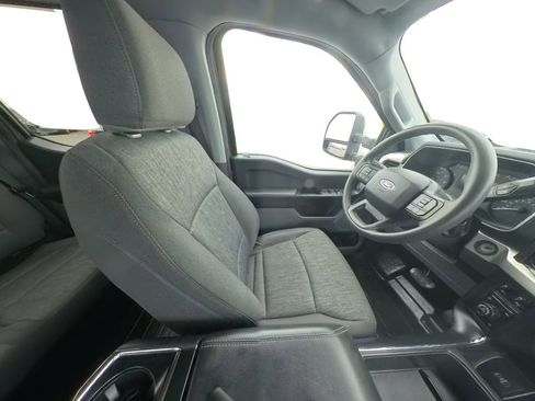 Used 2021 Ford F150 XL w/ Trailer Tow Package image 29