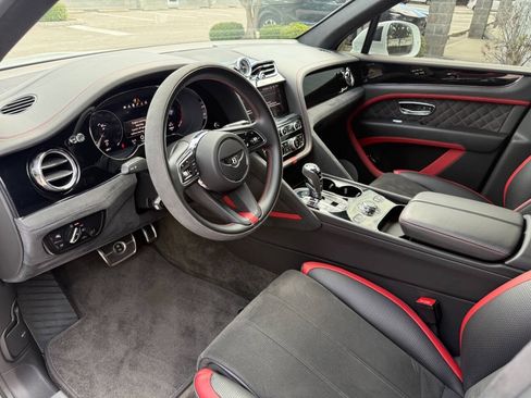 Used 2021 Bentley Bentayga Speed AWD/4WD image 14