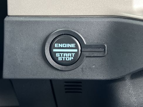 Used 2025 Ford Bronco Outer Banks image 30