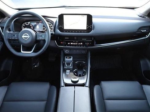 Used 2023 Nissan Rogue SL w/ SL Premium Package image 26