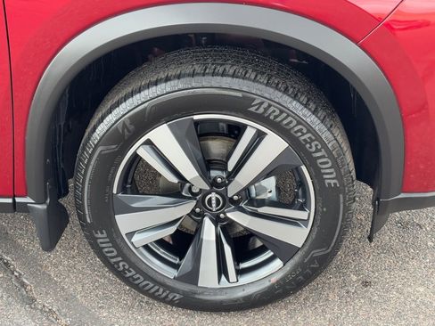 Certified 2025 Nissan Rogue SL image 8