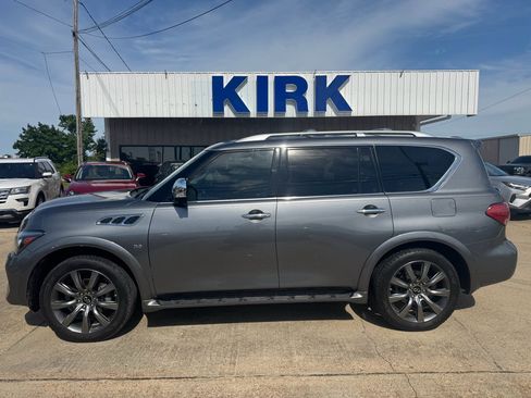 Used 2017 INFINITI QX80 Signature Edition RWD image 2