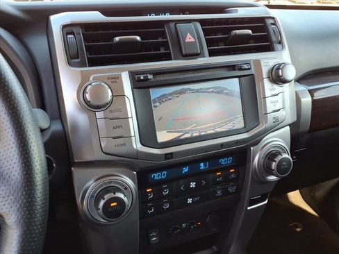 Used 2014 Toyota 4Runner Limited image 21