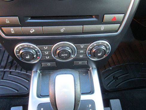 Used 2013 Land Rover LR2 HSE w/ HSE Pkg image 15
