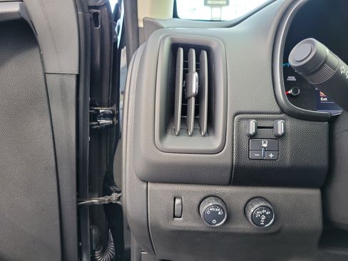 Used 2021 Chevrolet Colorado ZR2 image 20