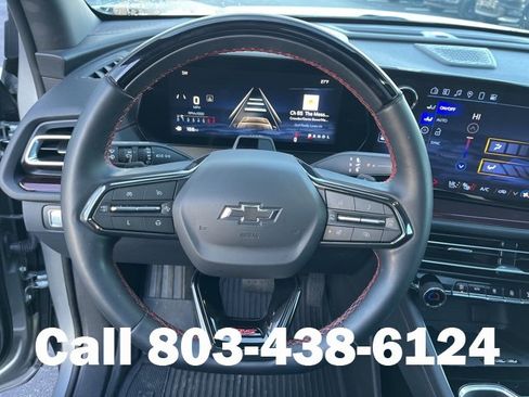 Used 2024 Chevrolet Traverse RS image 19